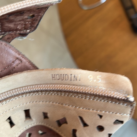 Barely worn Jeffrey Campbell Houdini heels - Picture 4 of 5